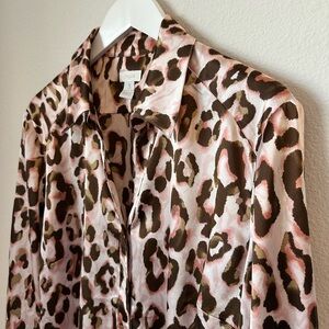 ☀️ CHICO’S Leopard Print Satin Button-Up Shirt